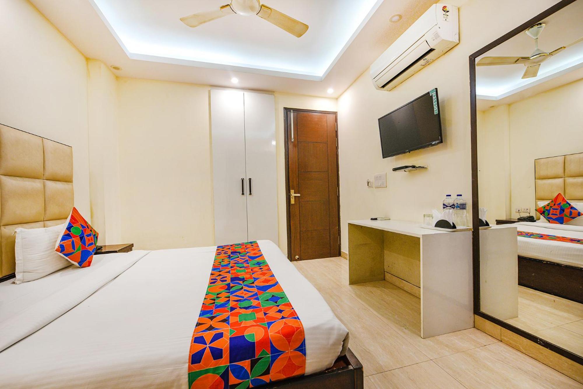 Hotel Fabhotel Ak New Delhi