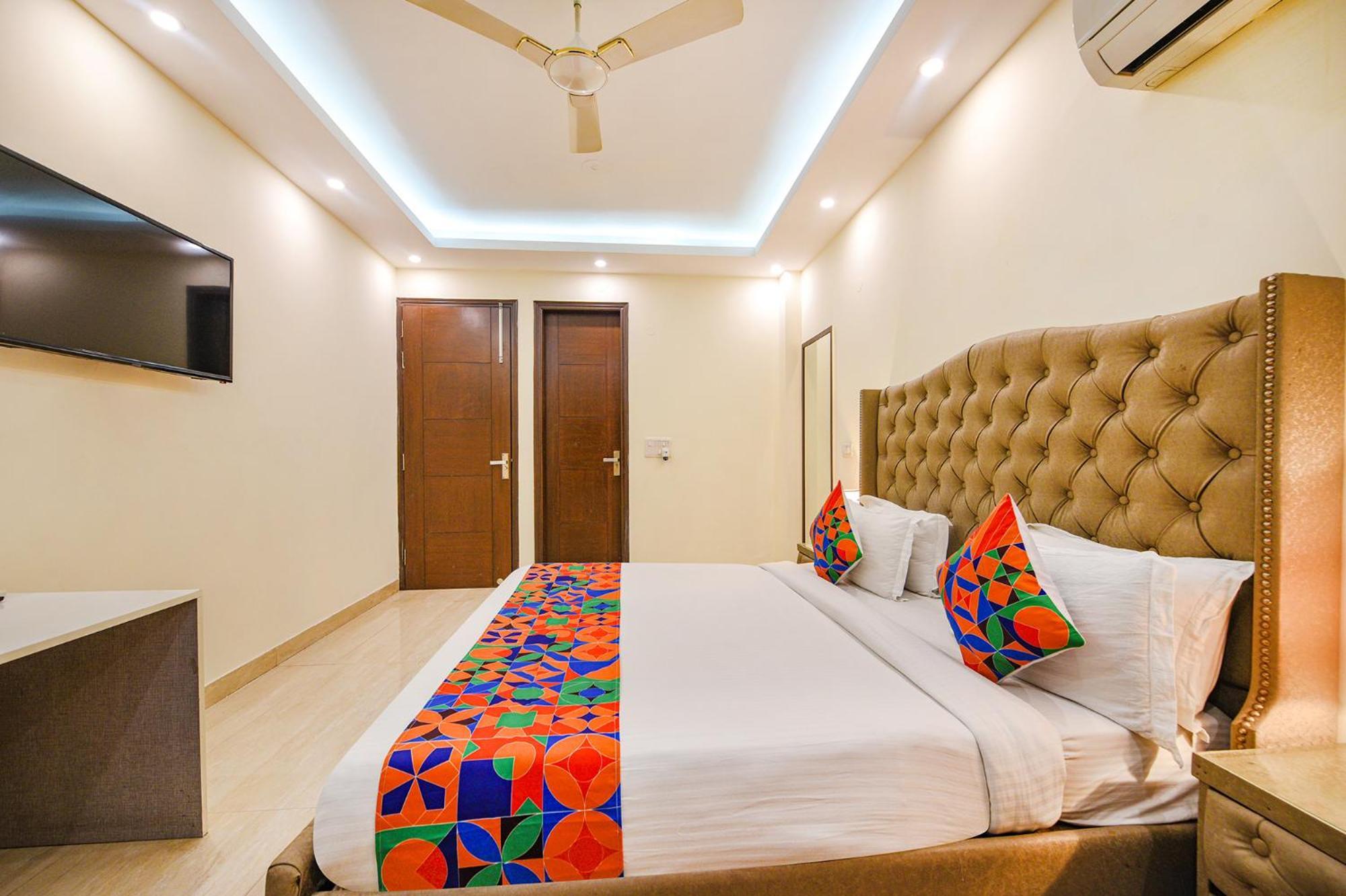 Fabhotel Ak 3*